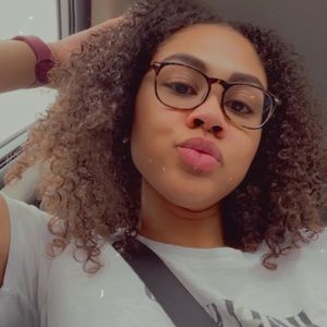 Meet your Posher, Ariel